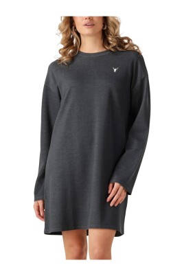 grijze-gebreide-sweater-jurk