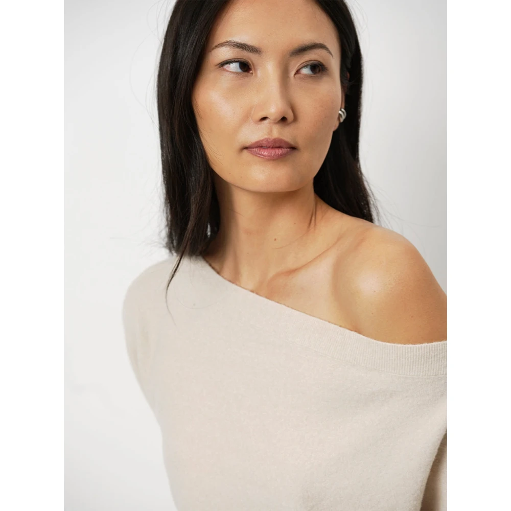 Dante 6 Asymmetrische Wollen Trui in Vanilla Chai Beige Dames