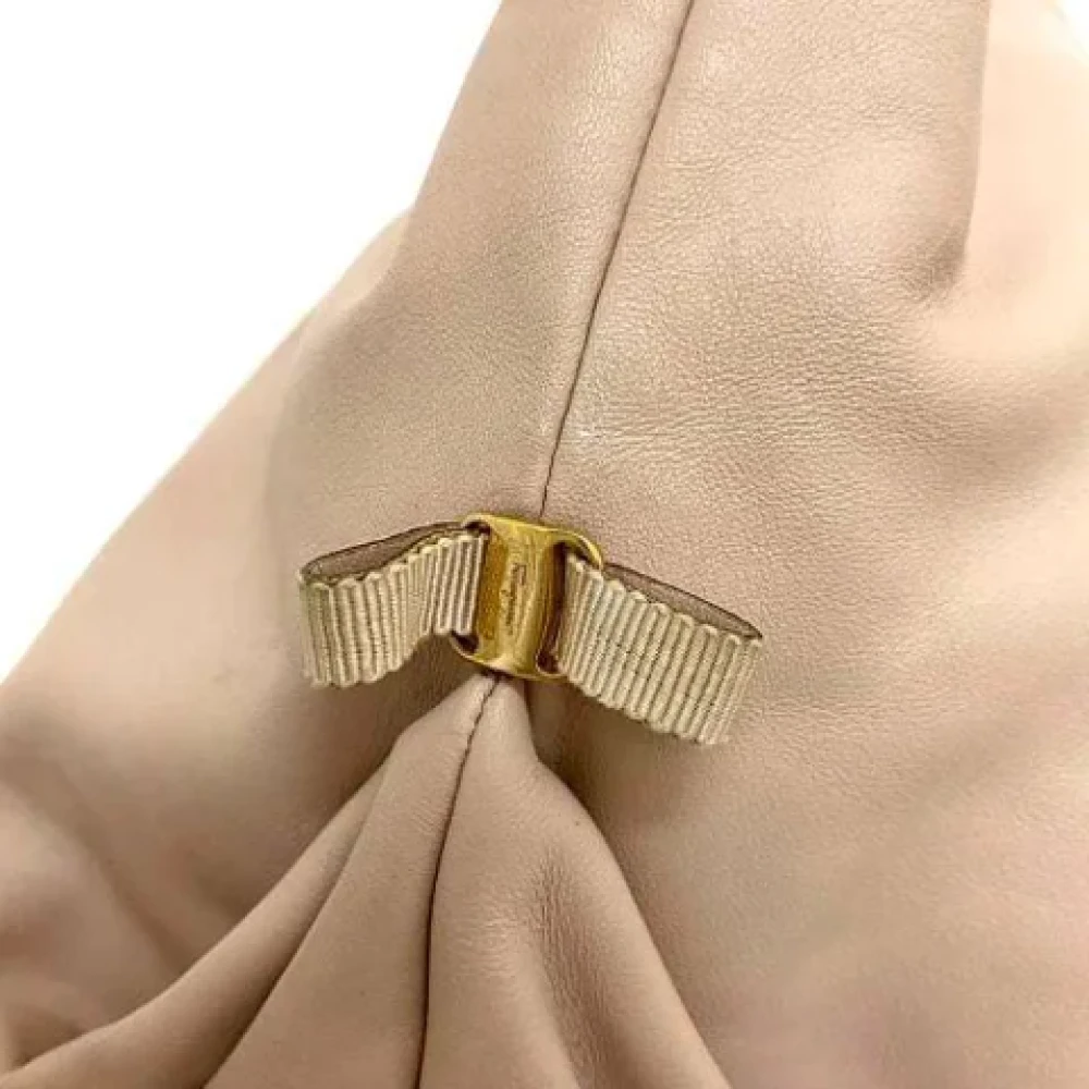 Salvatore Ferragamo Pre-owned Leather totes Pink Dames