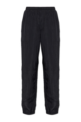 pantalon-avec-fermetures-eclair-cousues-dans-les-jambes