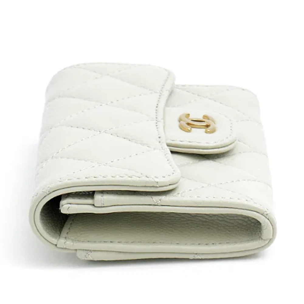 Chanel Vintage Pre-owned Leather wallets Gray Dames