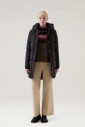 black-parka-coat-with-water-and-wind-resistance