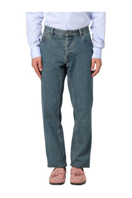 classic-fit-blue-jeans