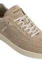 baskets-beige-lacets-semelle-plate