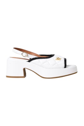 elegant-hvide-haele-sandaler