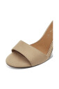 beige-flat-sandal-heel