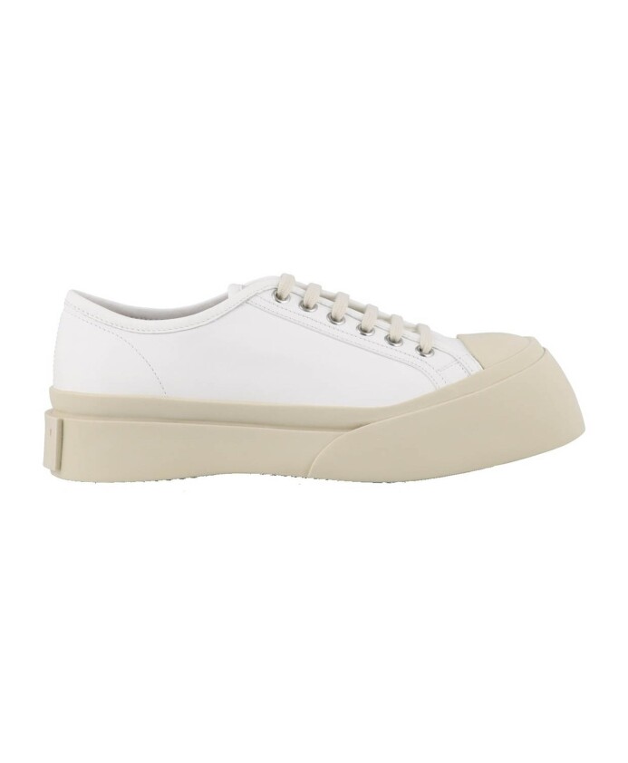 sneakers-en-cuir-avec-semelle-en-caoutchouc