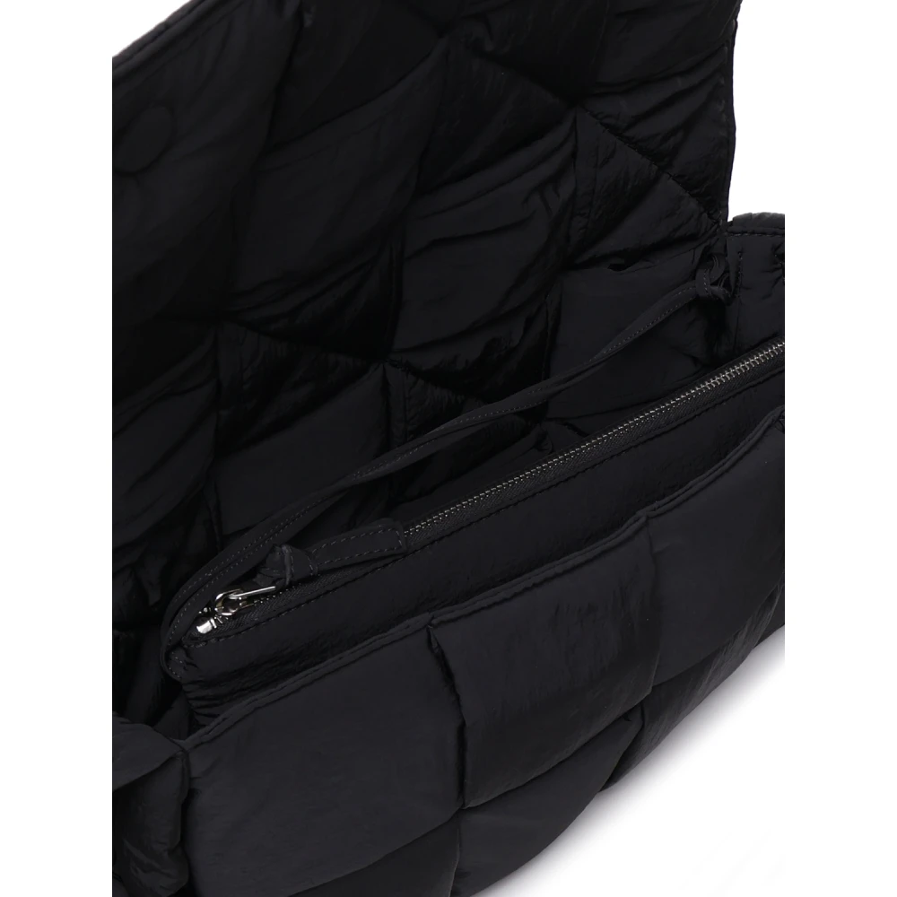 Bottega Veneta Cross Body Bags Black Heren