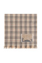echarpe-a-carreaux-avec-patch-logo-et-bords-franges