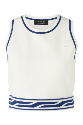 haut-en-maille-elegant-avec-details-de-tennis