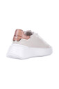 sneakers-avec-details-de-logo