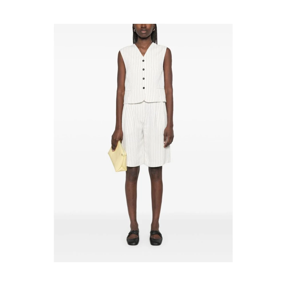 Loulou Studio Witte V-hals vest met zakken White Dames