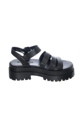black-leather-flat-sandals