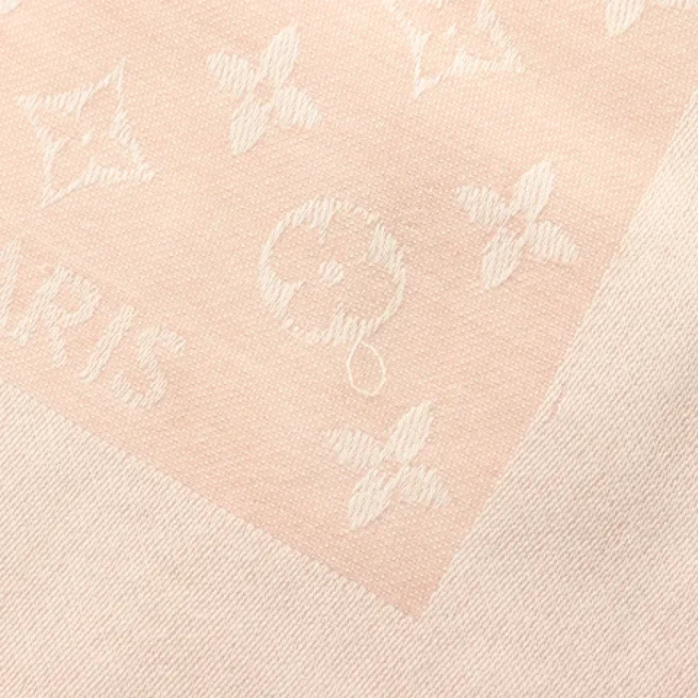 Louis Vuitton Vintage Pre-owned Silk scarves Beige Dames