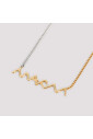 elegant-collier-en-or-avec-pendentif