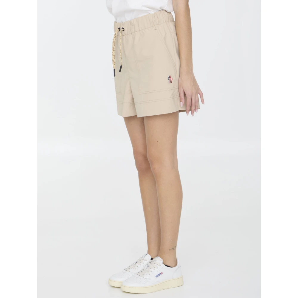 Moncler Shorts Beige Dames