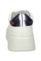 lage-sneakers