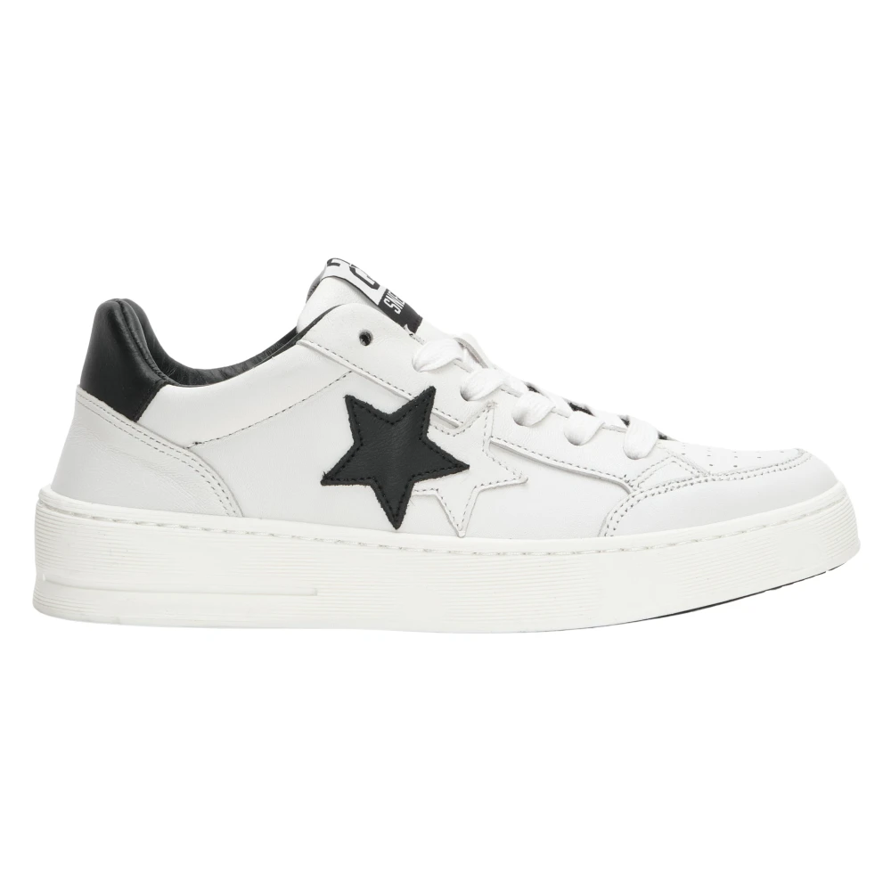 2Star Witte leren sneaker met zwarte details Dames Schoenen