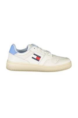 polyester-sneaker-minimalist-design