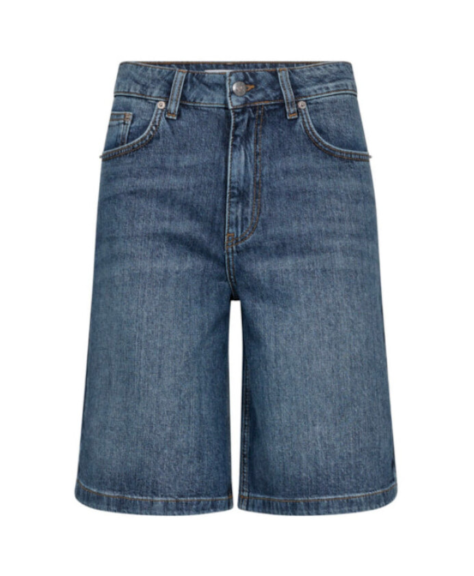shorts-en-denim-bleu-a-longueur-genou