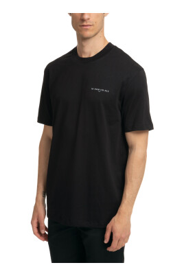 black-pearl-mask-t-shirt