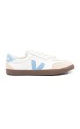 stiliga-sneakers-for-en-trendig-look