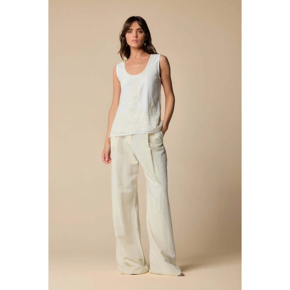 Kocca Stijlvolle mouwloze tops voor vrouwen Beige Dames