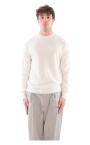 pull-en-maille-a-cotes-contrastees