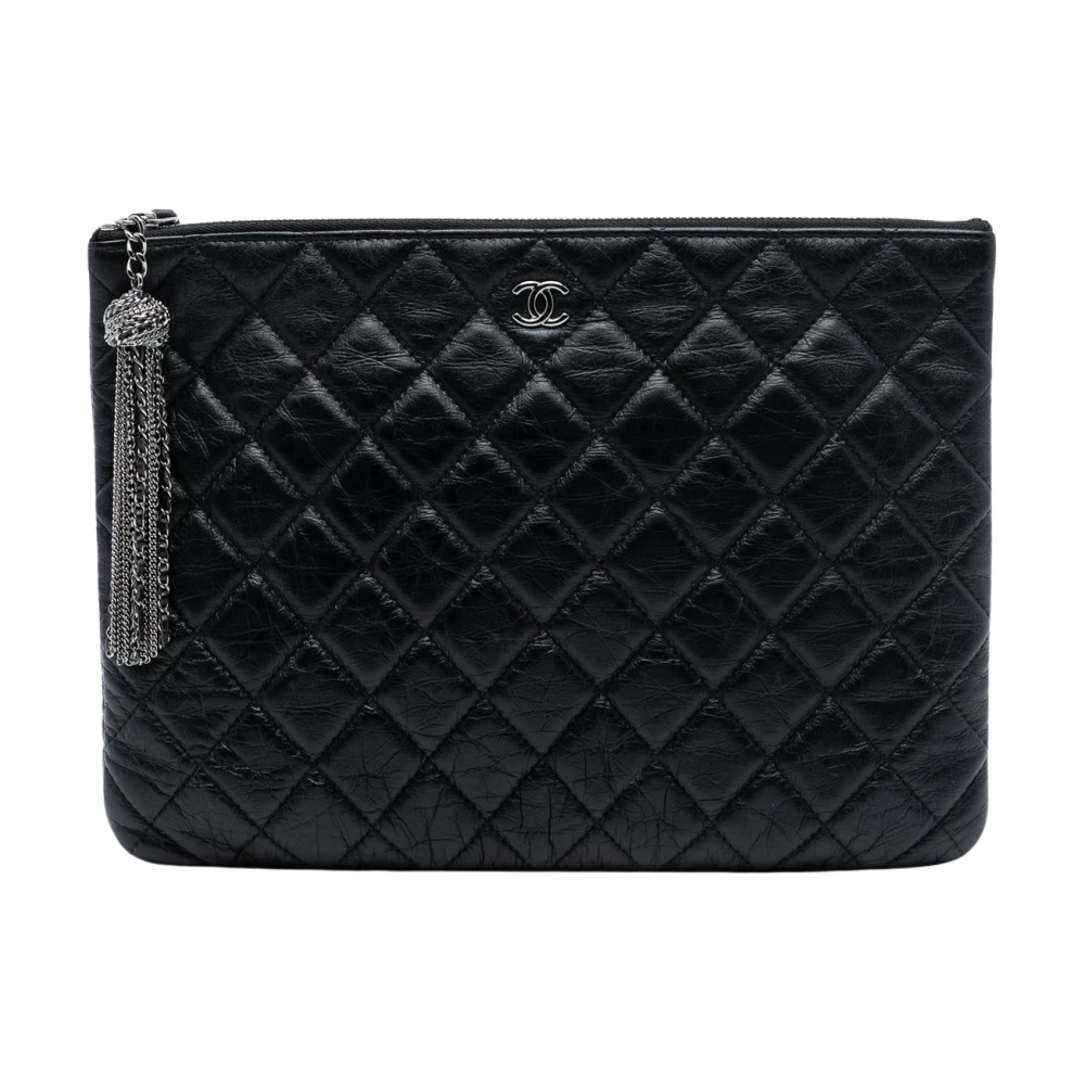 Chanel Vintage Women's Black Pre-Owned Quilted Leather Pouch