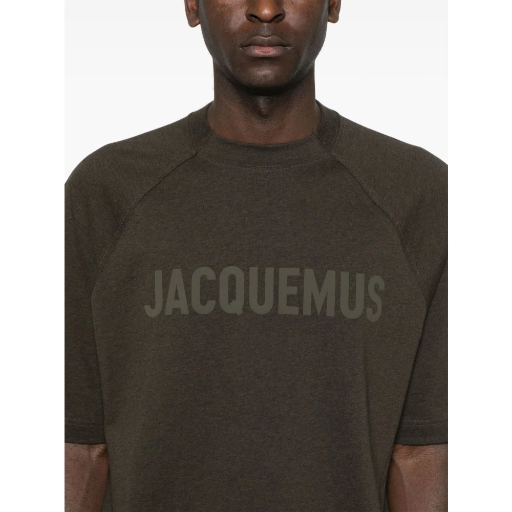 Jacquemus Bruin Logo Print Crew Neck T-shirt Brown Heren