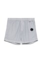 grijze-zee-kleding-met-lensdetail