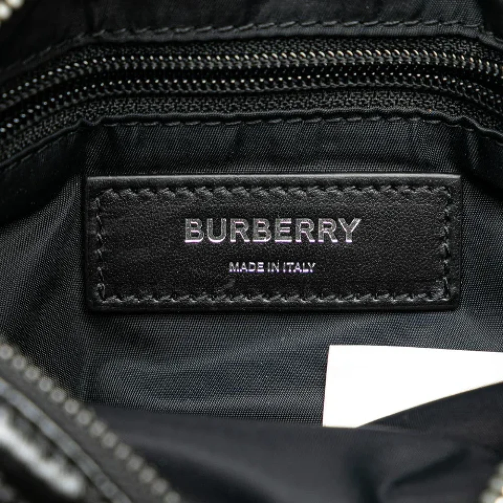 Burberry Vintage Pre-owned Leather shoulder-bags Black Heren