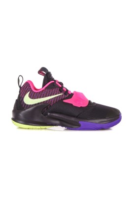 youth-basketball-shoe-freak-3