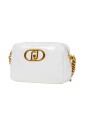 sac-brillant-en-polyurethane-avec-chaine-doree
