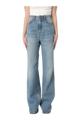 timeless-denim-jeans