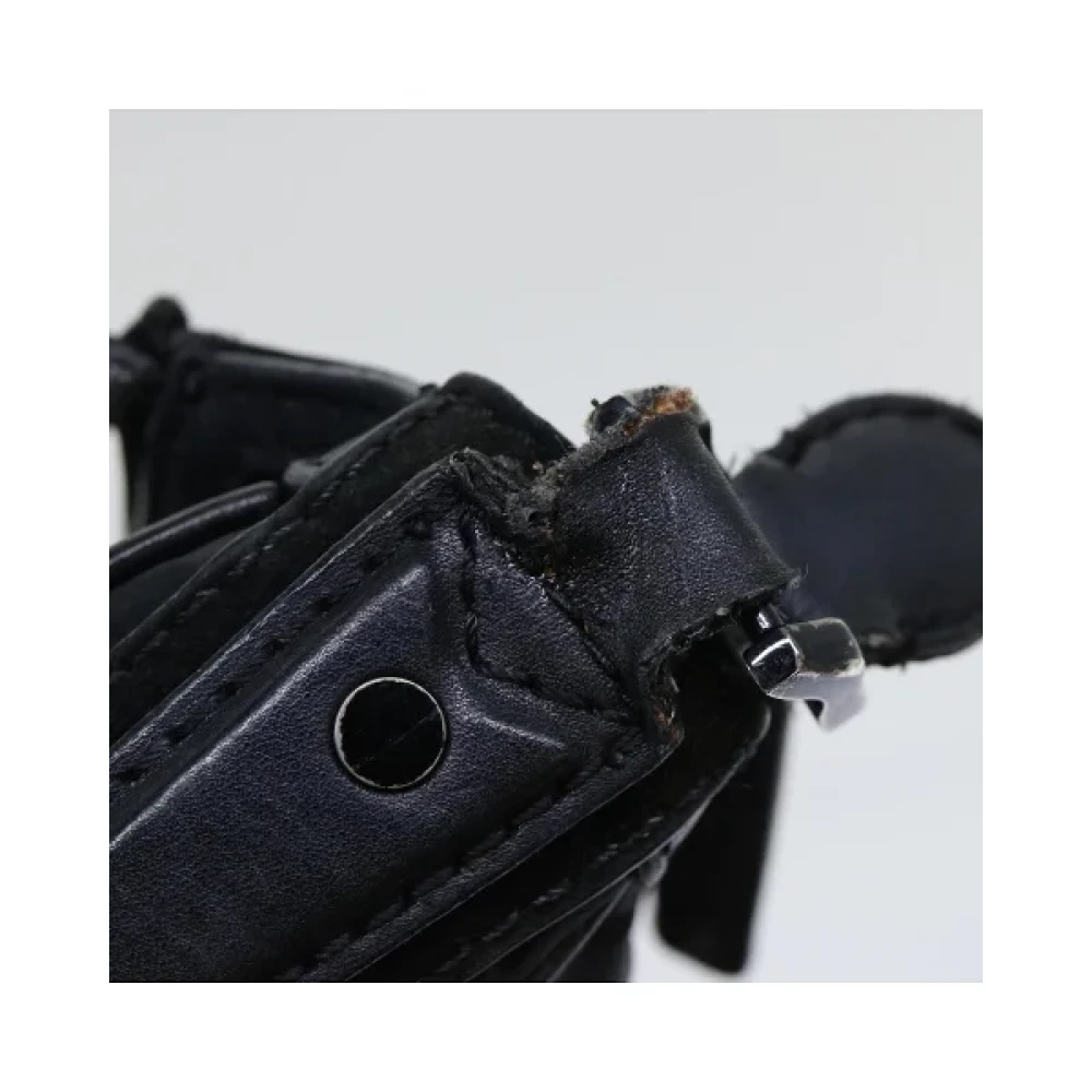Burberry Vintage Pre-owned Nylon shoulder-bags Black Dames