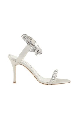 sandales-en-satin-ornees-de-strass-etincelants