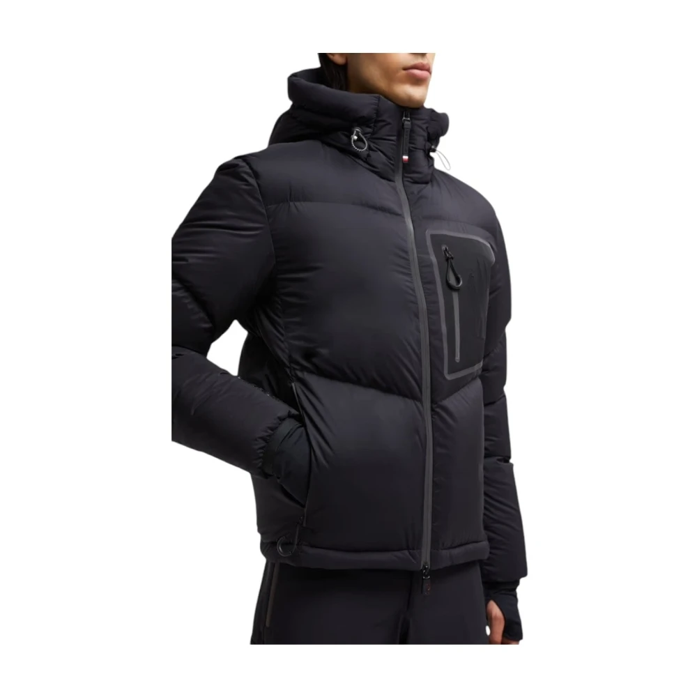 Moncler Zwarte gewatteerde jas met capuchon voor buitenactiviteiten Black Heren