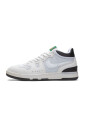 sneakers-blanches-reflechissantes-style-retro