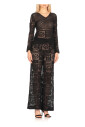 pull-noir-a-col-en-v-avec-details-en-dentelle