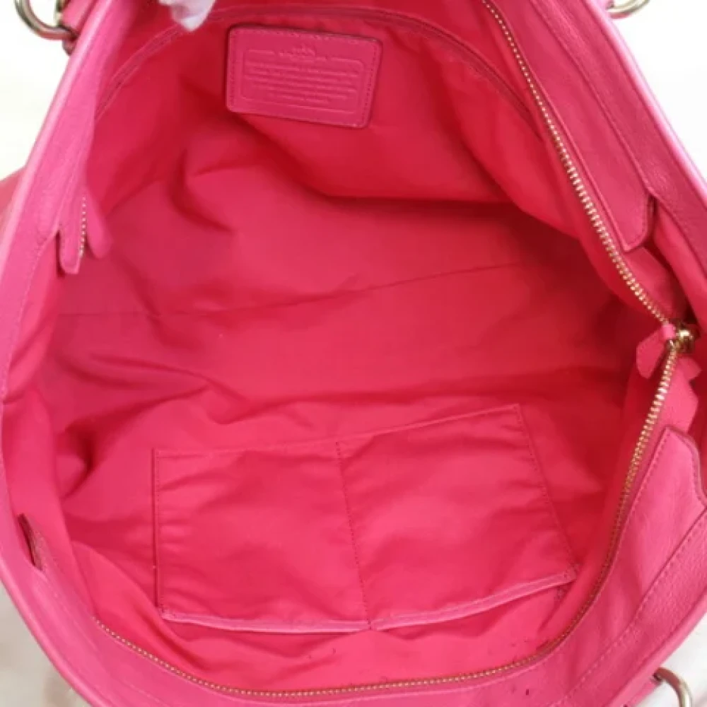 Coach Pre-owned Leather shoulder-bags Pink Dames