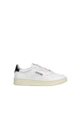 sneakers-en-cuir-avec-detail-logo