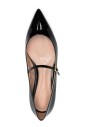 chaussures-plates-noires-avec-details-dores