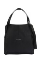 sac-a-main-avec-clous-et-pompon