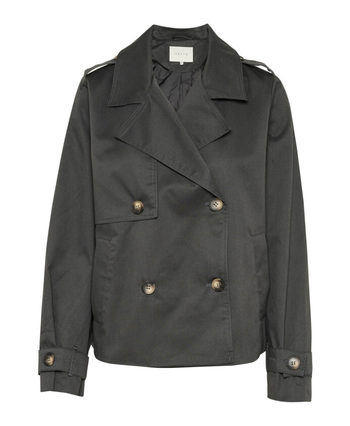 veste-noire-avec-large-col