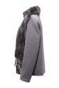 manteau-gris-en-fourrure-avec-applications