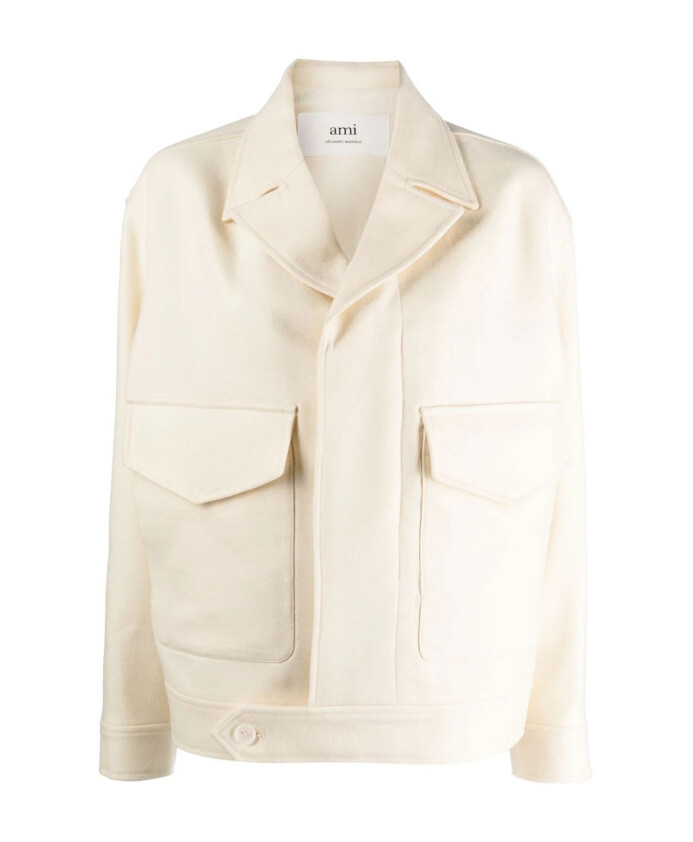 veste-boutonnee-beige-decontractee