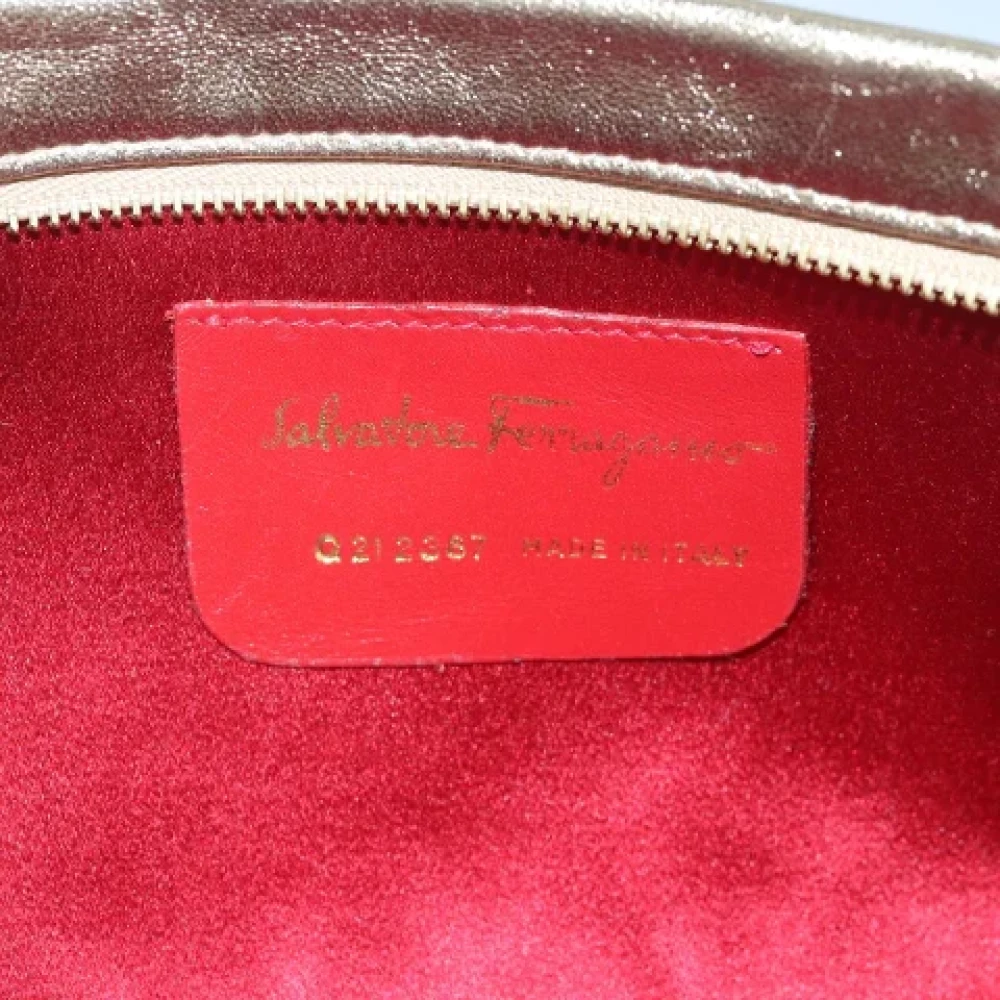 Salvatore Ferragamo Pre-owned Leather shoulder-bags Yellow Dames