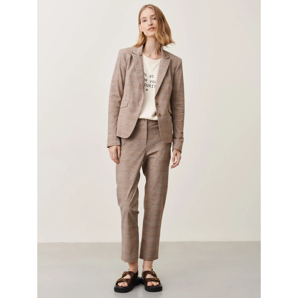 Jane Lushka Tijdloze Elegantie Blazer Beige Dames