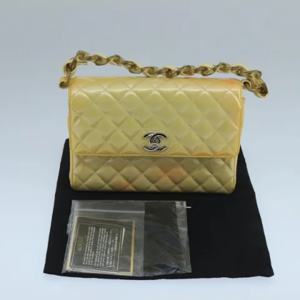 Chanel Vintage Pre-owned Leather handbags Yellow Dames